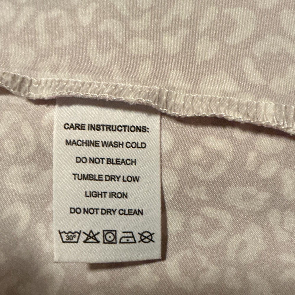 Source Unknown Pink and White Patterned Blouse - image 3